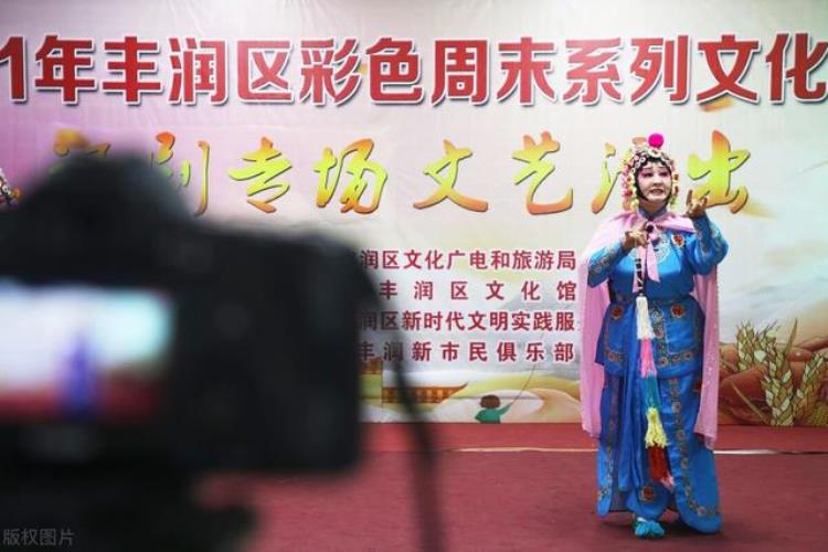 中国传统戏曲如何摆脱困境,获得新生「面对中华民族文化瑰宝戏曲文化危机情况该如何去传承和发扬」