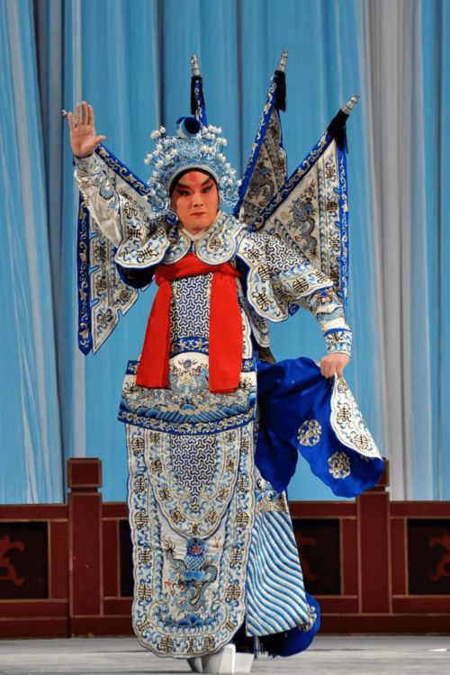 戏曲黑色马褂是什么角色